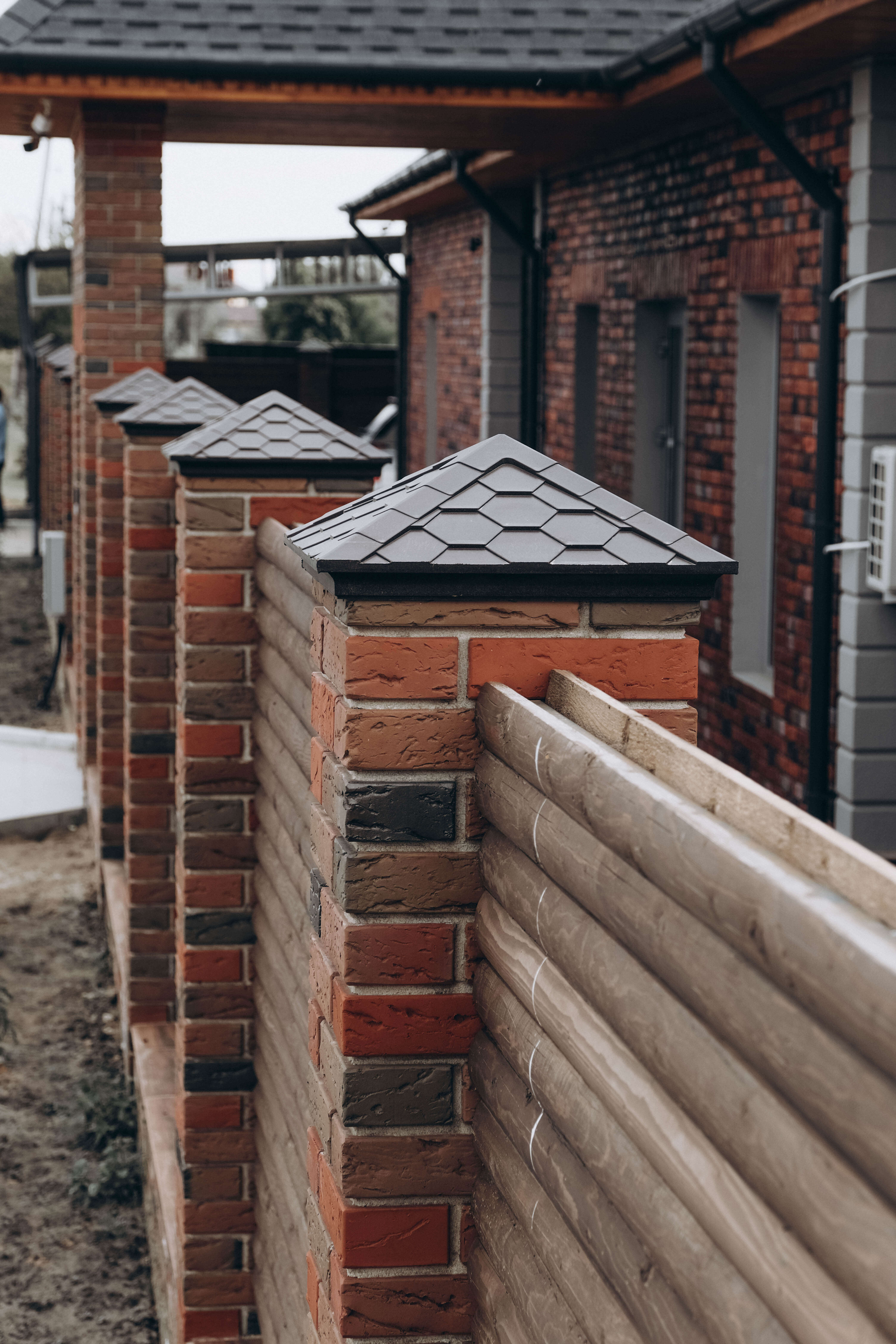 Колпак Zking Эверест Коричневый на столб 1.5х1.5 кирпича (390х390мм) в Гуково фото